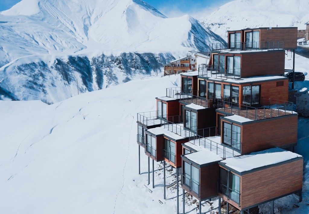 Mountain Cube Retreat